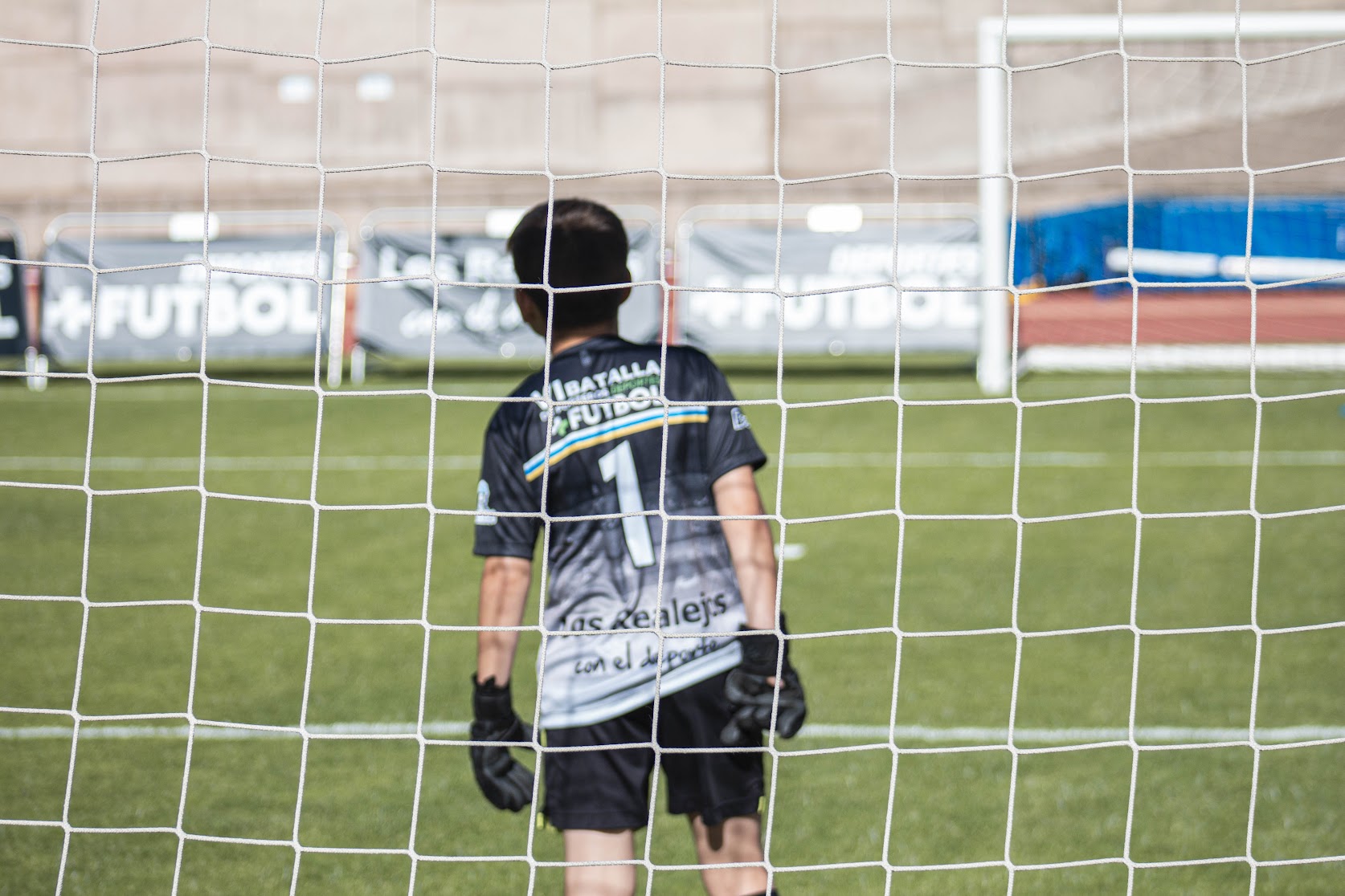 Tipos de corte de la palma en los guantes de portero