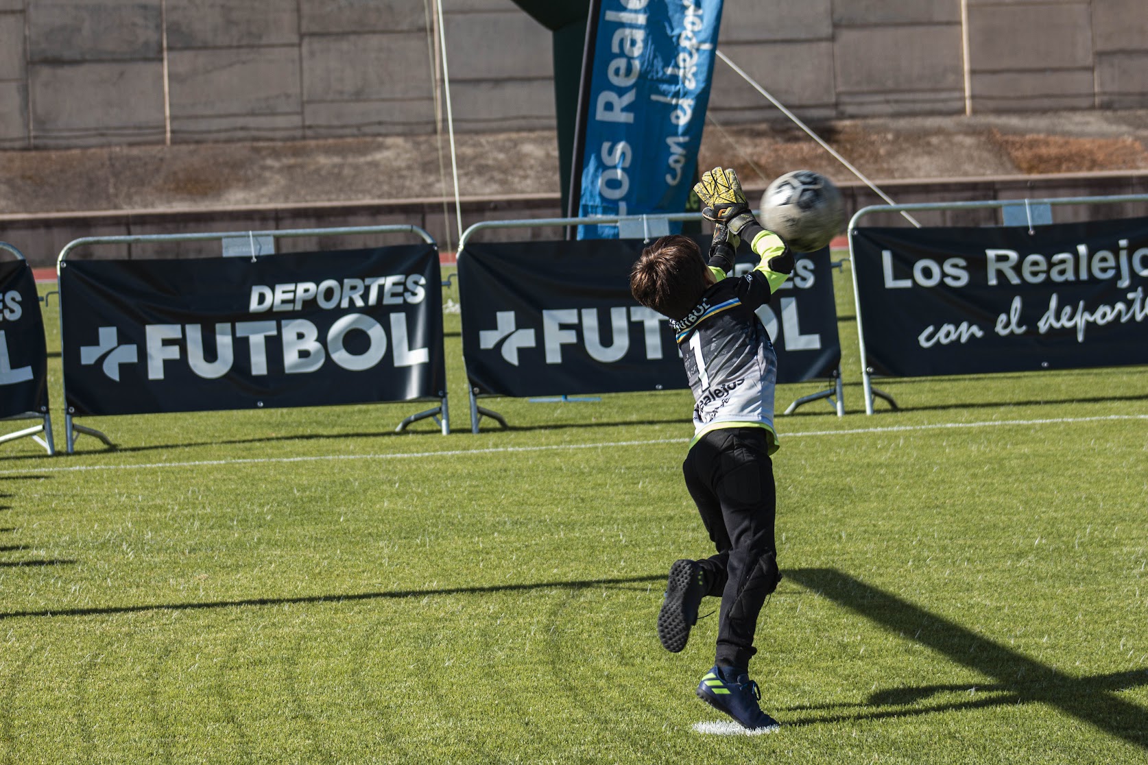 ¿Cuál es la equivalencia de las tallas de guantes de portero?
