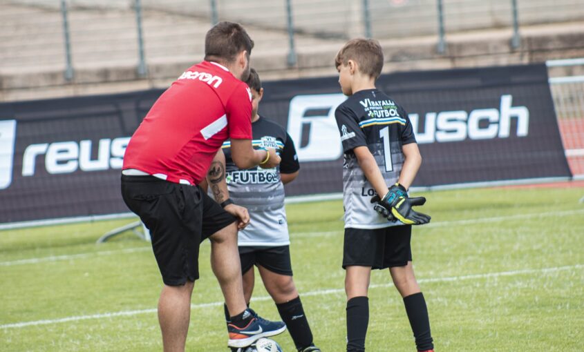 ¿Cómo podemos escoger la talla de las espinilleras?